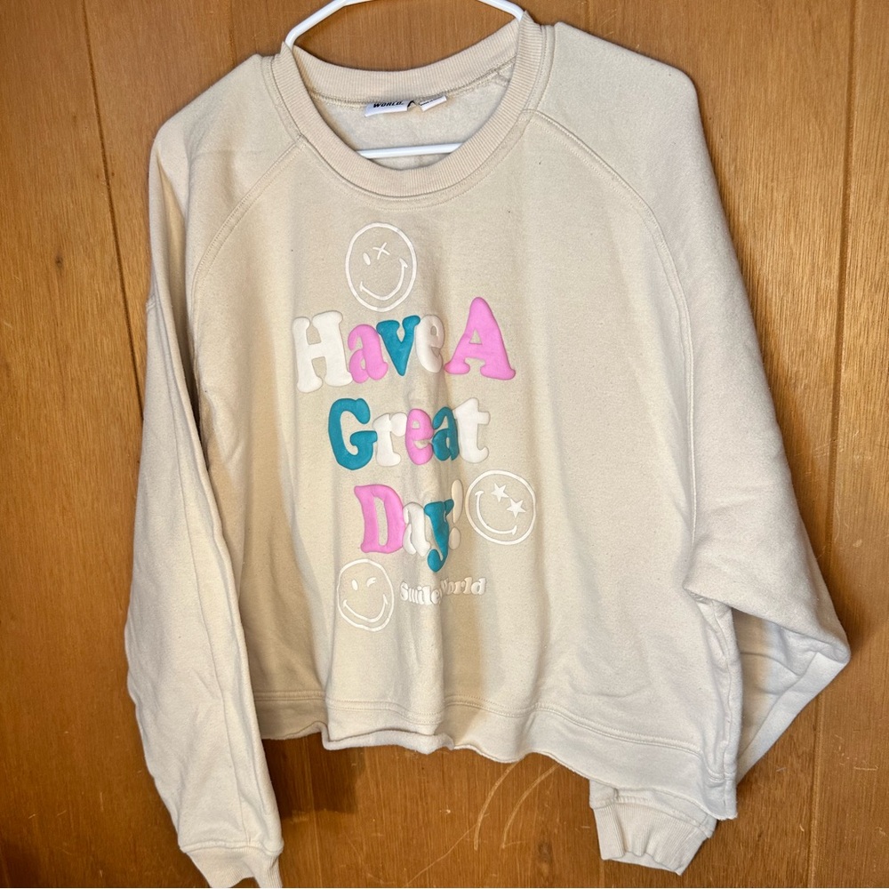 Smiley World “have a great day” puff sweater XXL